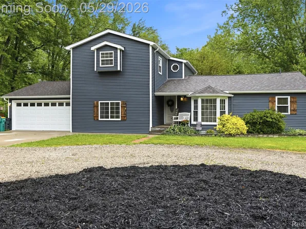 22349 Middlebelt Rd, New Boston, MI 48164
