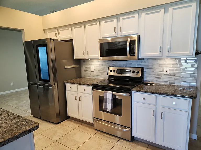 172 Lee Ave — Photo 6