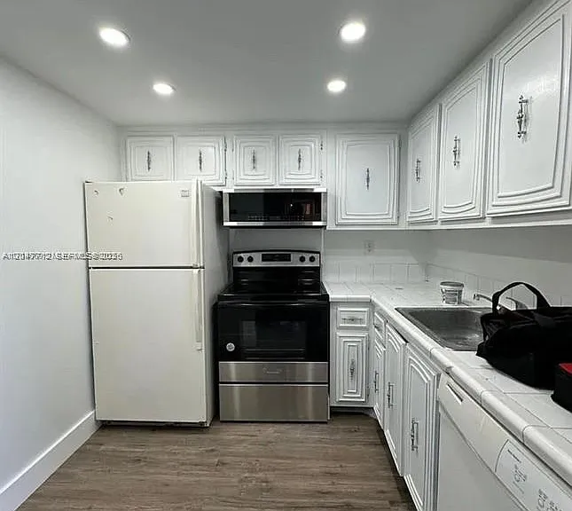 492 NW 165th Street Rd #C415 — Photo 7