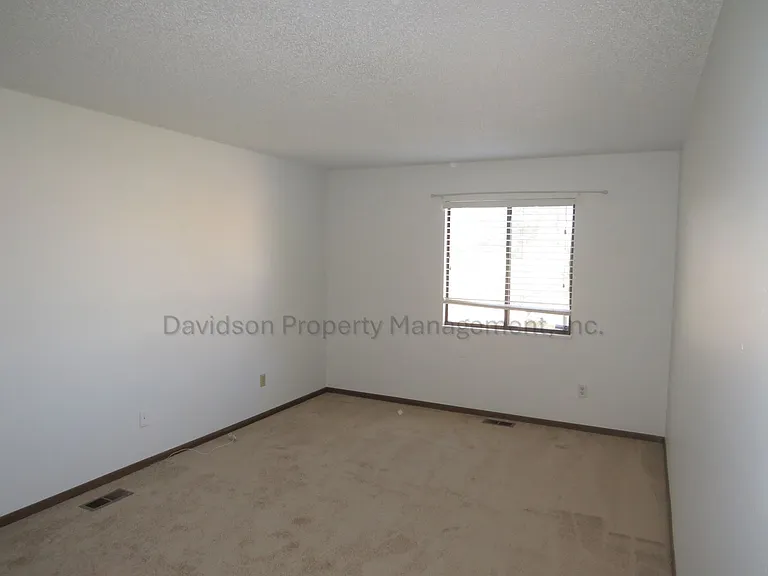7615 Rickshaw Dr — Photo 5