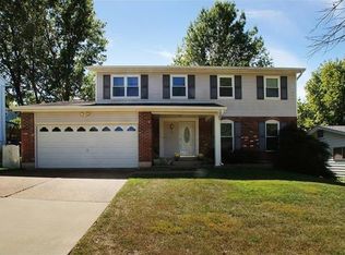 1132 Hobbs Mill Dr, Ballwin, MO 63021