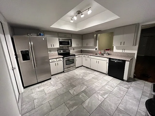 724 Fortuna Dr — Photo 8