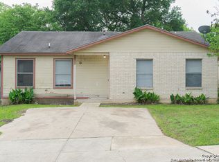 3426 Gateway Dr, San Antonio, TX 78210