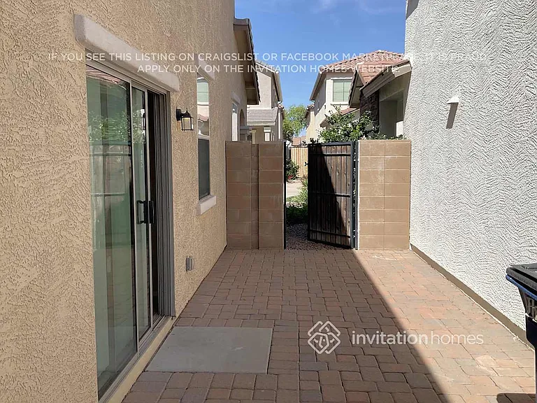 3915 S Napa Ln — Photo 18