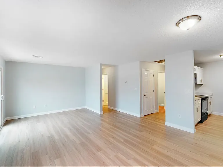 Briggs Street Apartments — Photo 5