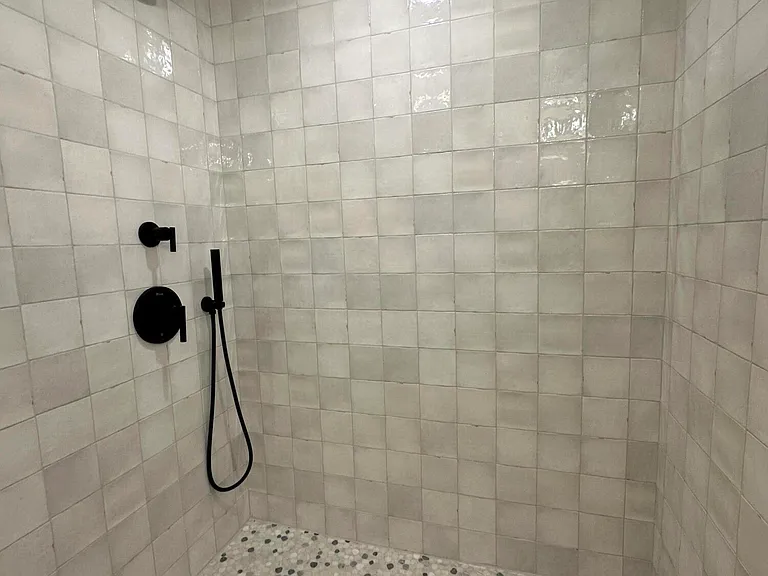 238 SE 1st Ave #10 — Photo 6