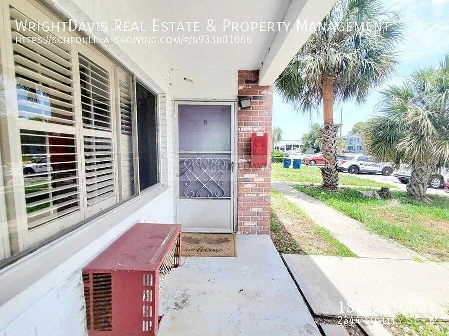 Vintage 1/1 Condominium located in Clearwater! — Photo 2