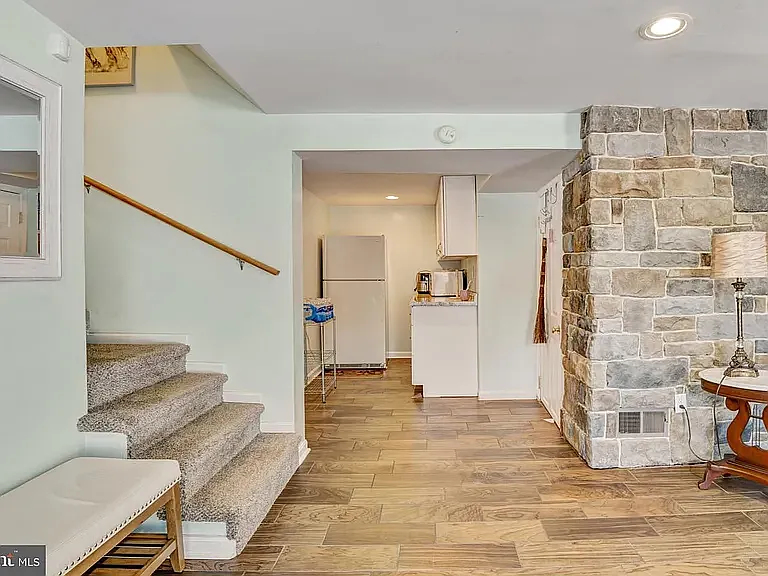 6409 The Pkwy — Photo 3