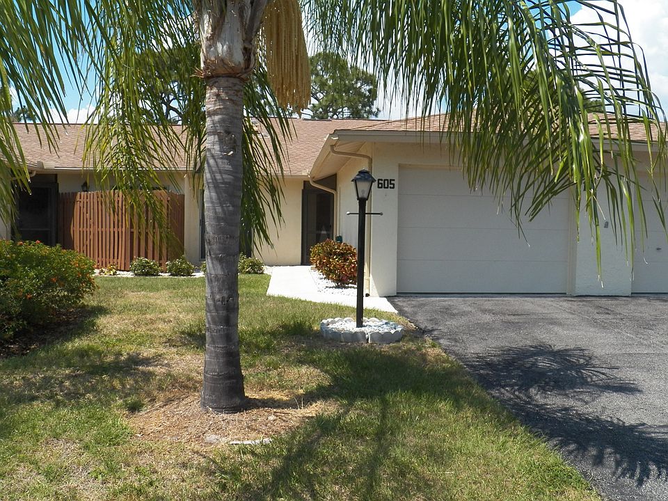 1st image of 605 Pinebrook Cres #144
