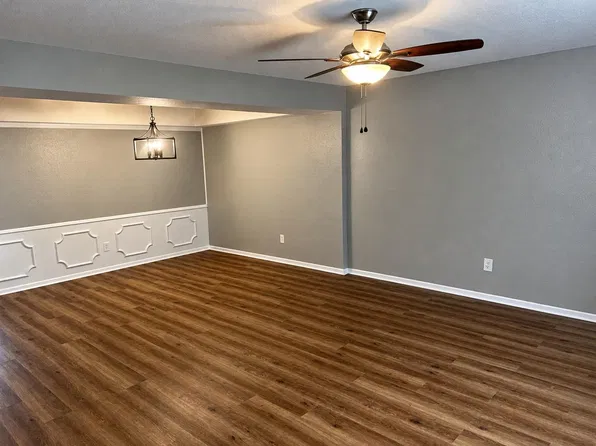 4711 Indian Trl #4, Baytown, TX 77521