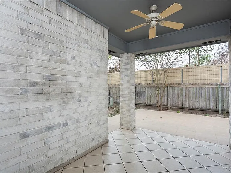 2621 Quamasia Ave — Photo 10