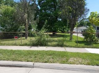 16939 Stephens Dr, Eastpointe, MI 48021