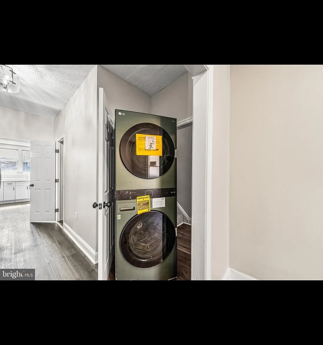 2517 W Pratt St — Photo 2