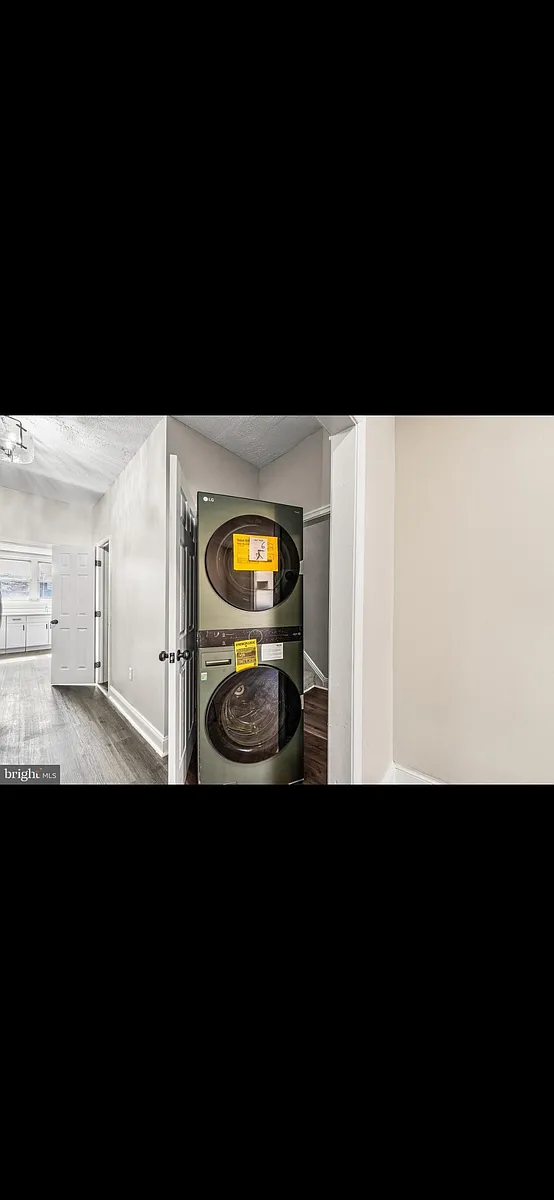 Building Photo - 2517 W Pratt St