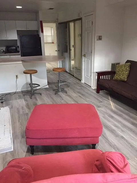 1 bed, 900 sqft, $2,150 — Photo 2
