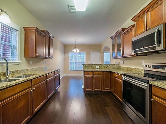 2nd image of 675 Scenic Creek Dr