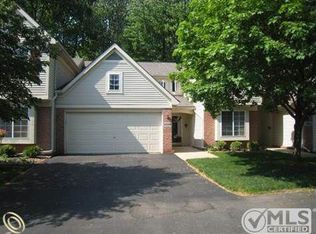 6529 Pembrook Dr #64, Westland, MI 48185