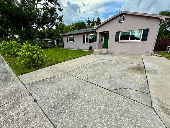 2nd image of 1745 Tyrone Blvd N
