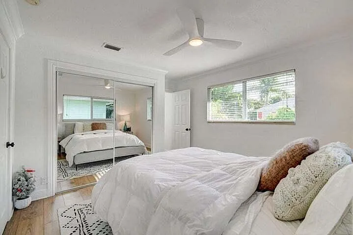 45 SE 7th Ave #8 — Photo 8
