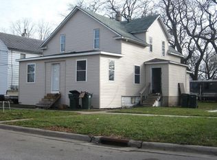 320 E 8th St, Waterloo, IA 50703