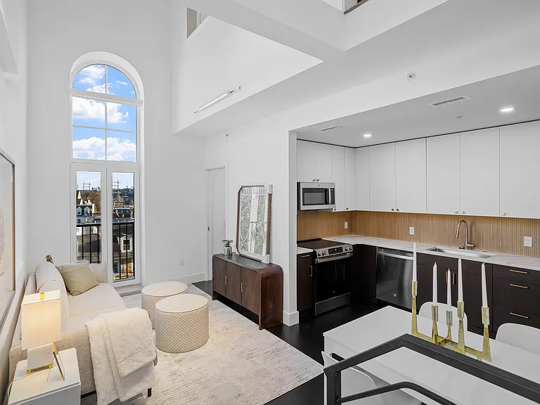 The Roe at Manayunk Apartments and Townhomes — Photo 30
