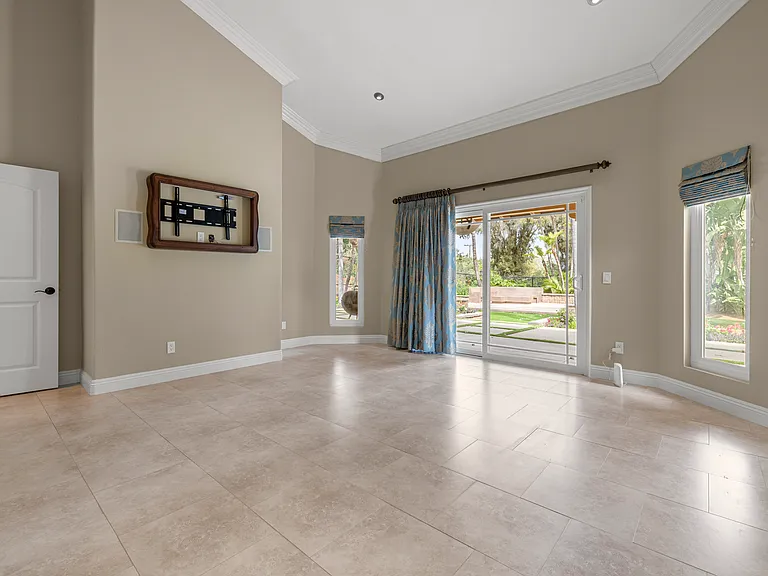 1315 Macadamia Dr — Photo 30
