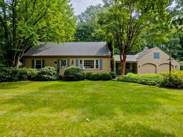 14 Leemond St, Wilbraham, MA 01095