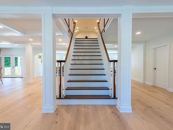 5th image of 14 Coleman Ln
