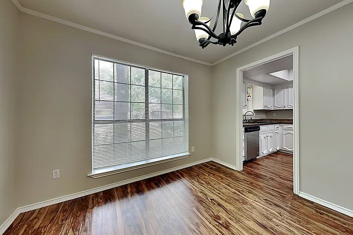 3110 Berkshire Dr — Photo 5