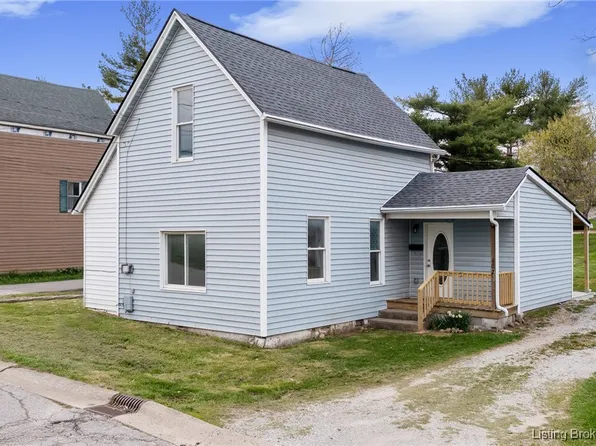 402 Salem Avenue, Salem, IN 47167