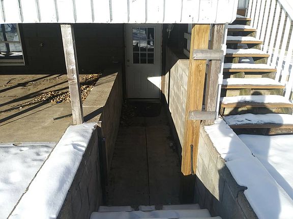 5th image of 1401 Pearson Pkwy