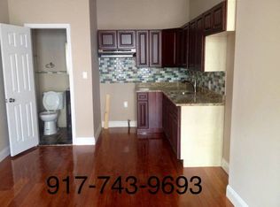 12419 Metropolitan Ave, Kew Gardens, NY 11415