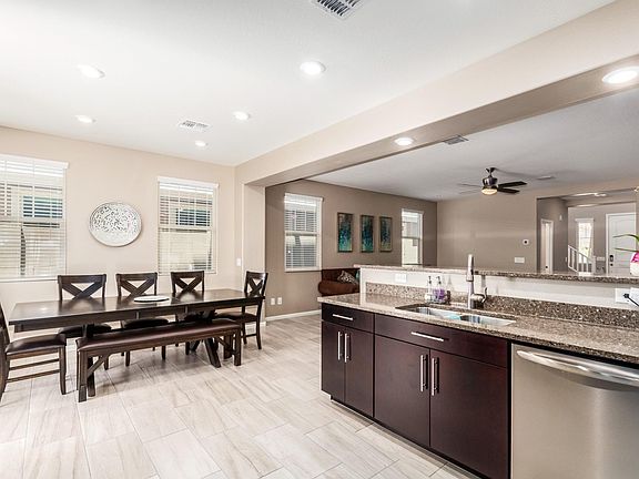 5th image of 3881 E Balsam Dr