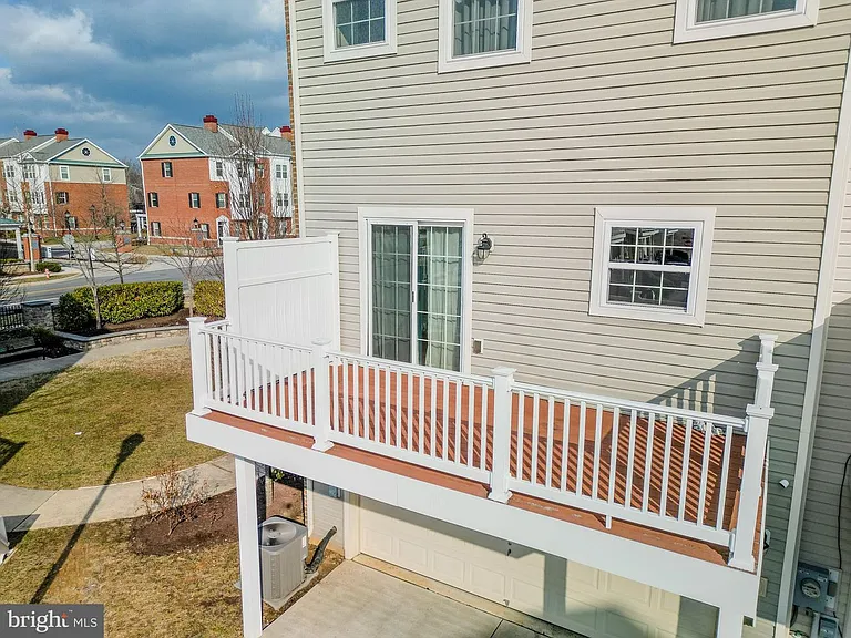 7810 Quidditch Ln — Photo 23