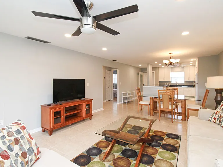 600 Valley Stream Dr #F9 — Photo 26