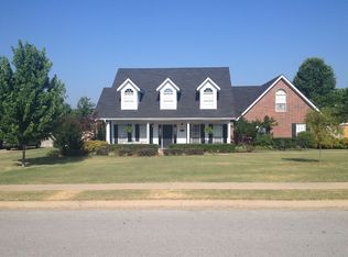 1921 N Buckley Dr, Fayetteville, AR 72701