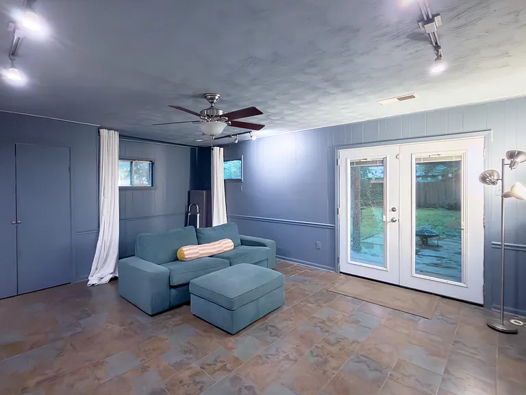 1343 Dearing Rd — Photo 22