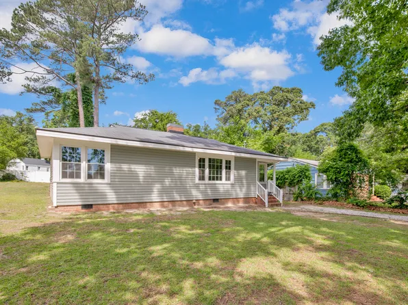 1001 Ivy Rd, Fayetteville, NC 28303