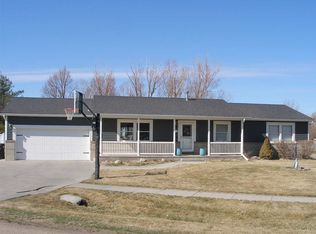 23 Elm Dr, Kearney, NE 68845