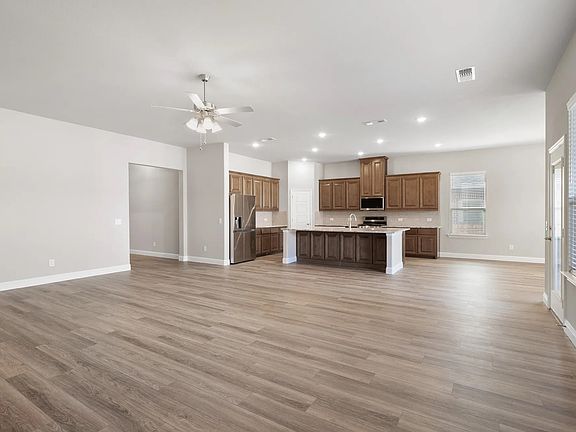 3rd image of 2905 Chert Ct