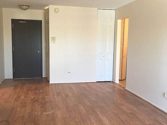 2nd image of 3 Villa Verde Dr APT 203