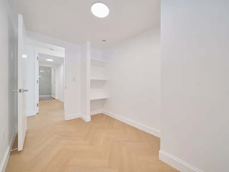 160 Riverside Blvd #14S — Photo 20