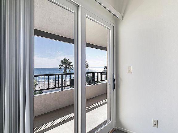 5th image of 20 Barranca Ave APT 3