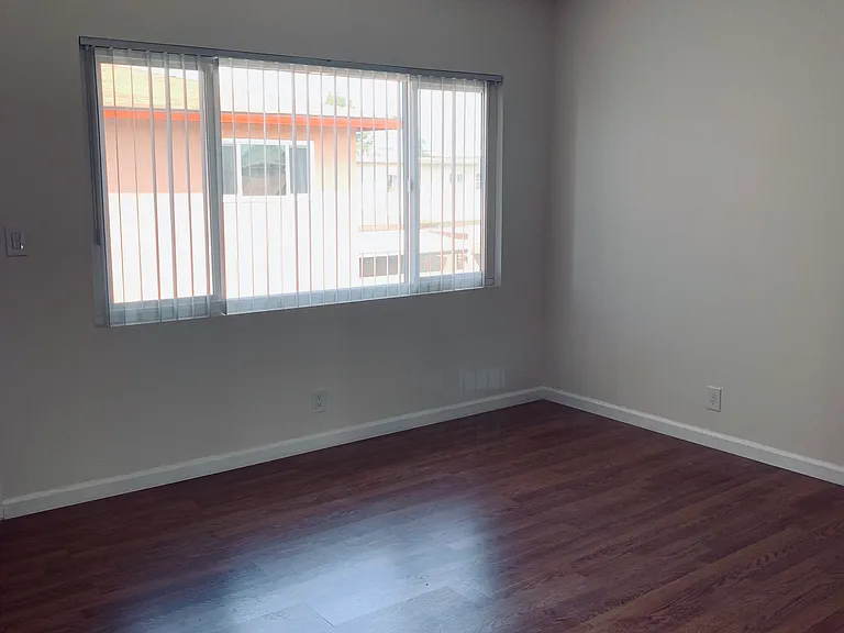 11828 Eucalyptus Ave #D — Photo 7