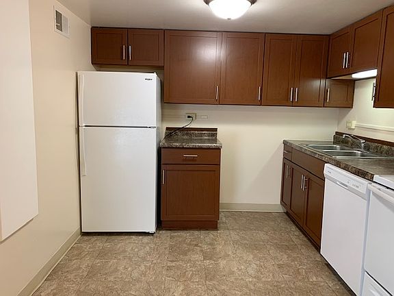 4th image of 1103-1103 Evans Ave #3A