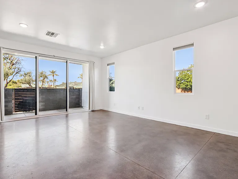 St. Moritz Townhomes — Photo 18