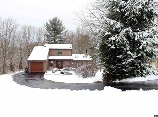 92 Vosburgh Rd, Averill Park, NY 12018