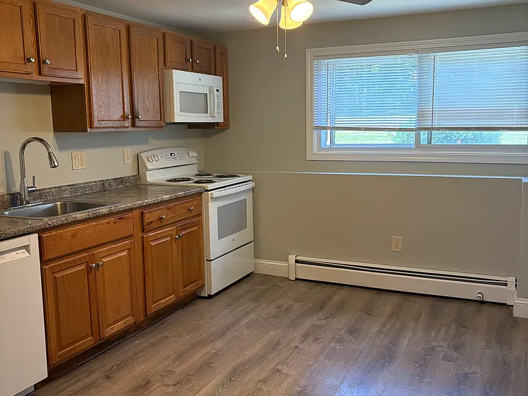The Woodlands — Photo 4