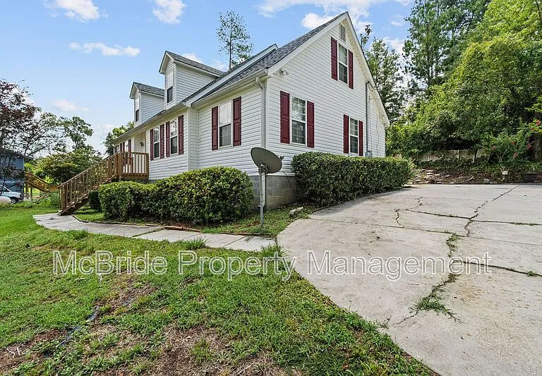 3358 Tanglewood Dr — Photo 2