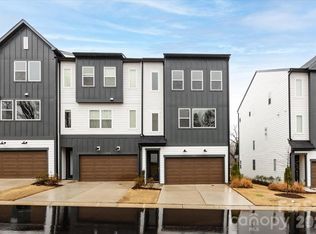 8022 Cedarsmith Ct, Charlotte, NC 28217